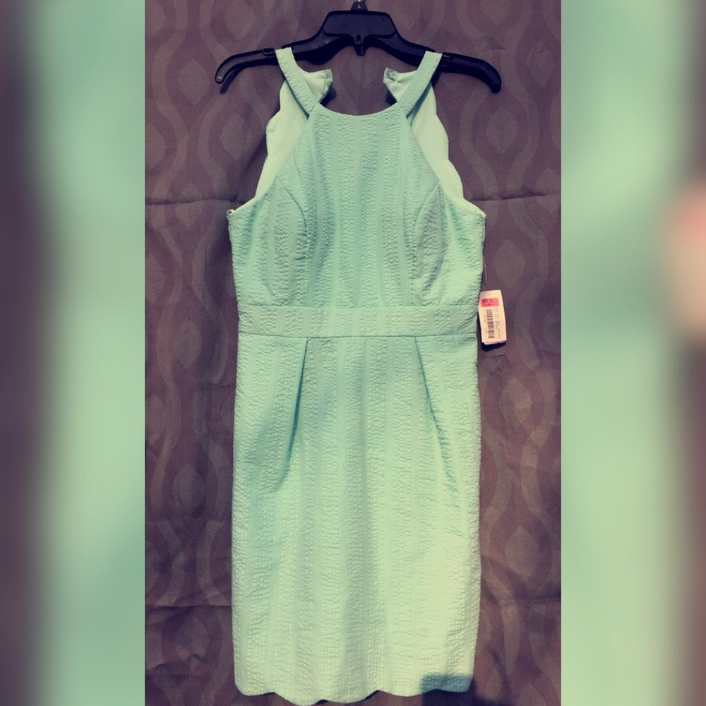 Beautiful green fitted dress size 7 in juniors